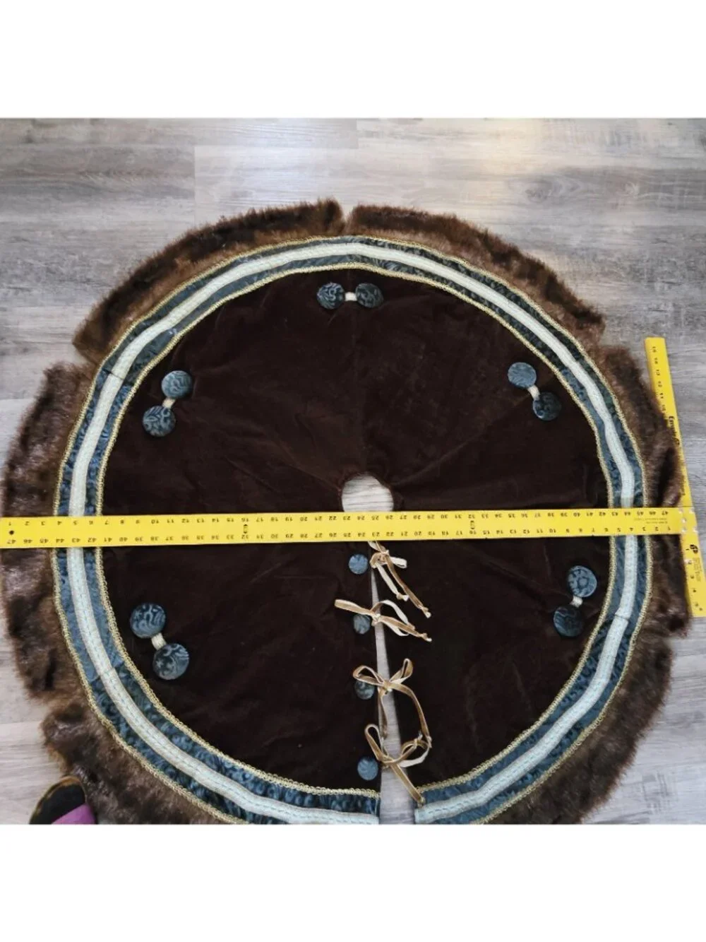 Victorian Brown Teal Velvet Christmas Tree Skirt Faux Fur Brocade Jacquard 46